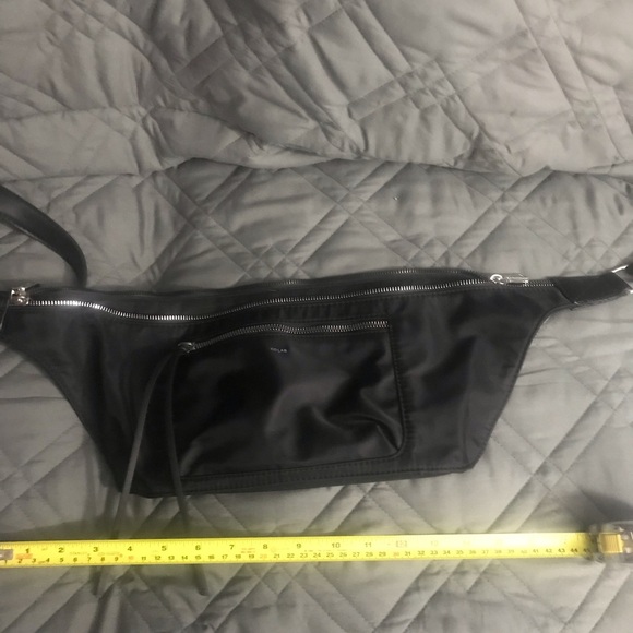 chanel petite shopper